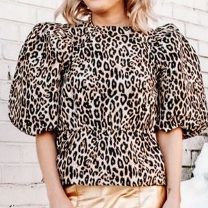 Leopard puff sleeve top